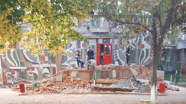 В Западном округе  продолжается реконструкция торговых объектов