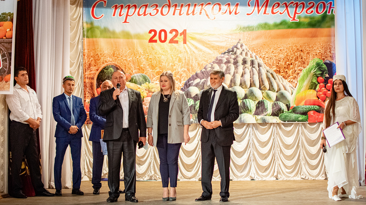 Таджики Краснодара отметили национальный праздник «Мехргон» (Урожай) (7).jpg