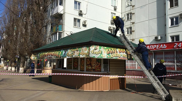 В центре Краснодара снесли павильон «Шаурма»