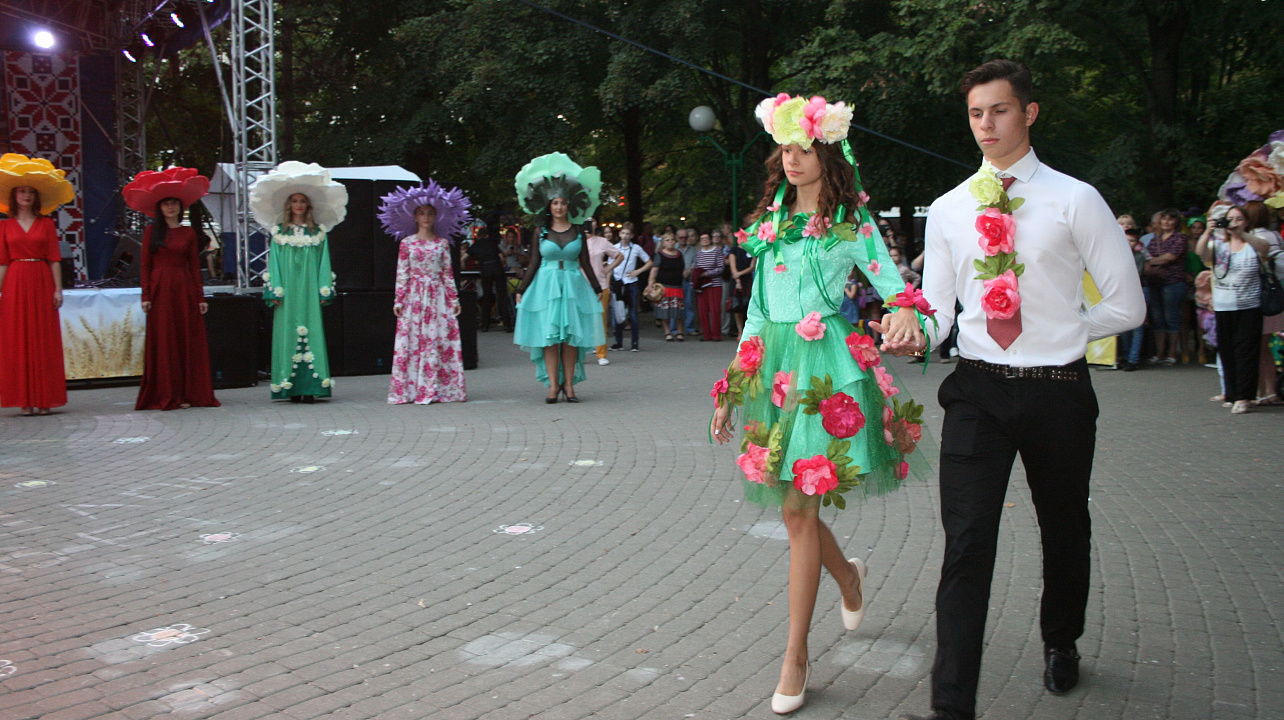 День города в Прикубанском округе встретили фестивалем цветов