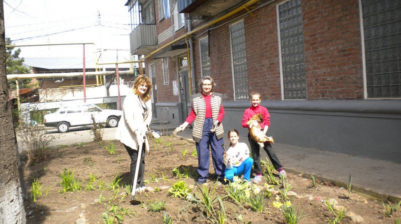 В Центральном округе проходят субботники