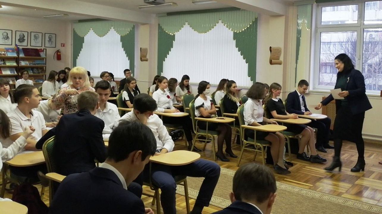 Ученики школы № 101 встретились с представителями Санкт-Петербургского Гуманитарного Университета Профсоюзов