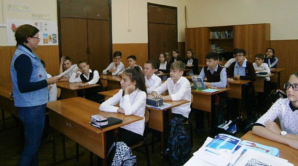 В детской библиотеке Западного округа прошел тематический час «Терроризм: Будьте бдительны!»