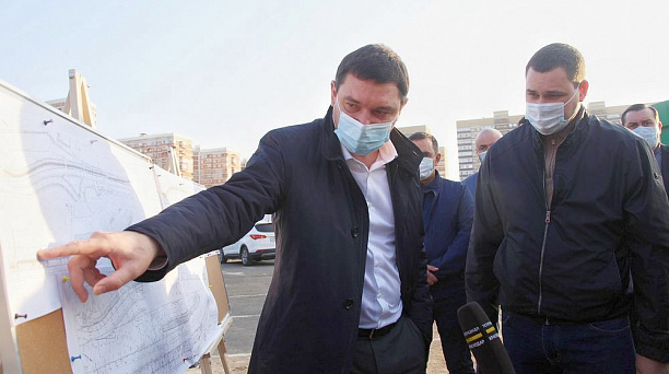 На новую аллею по улице Петра Метальникова пересадят 362 липы с улицы Московской