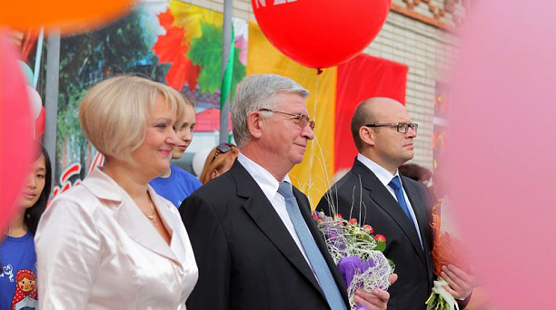 Владимир Евланов поздравил учащихся, педагогов и родителей с Днем знаний