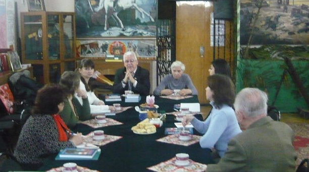 В Доме офицеров состоялся «круглый стол», посвященный патриотическому воспитанию детей и молодежи