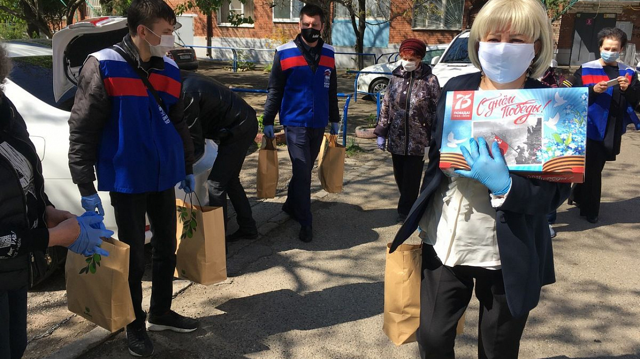 Анна Ольховая оказывает помощь жителям 18-го избирательного округа