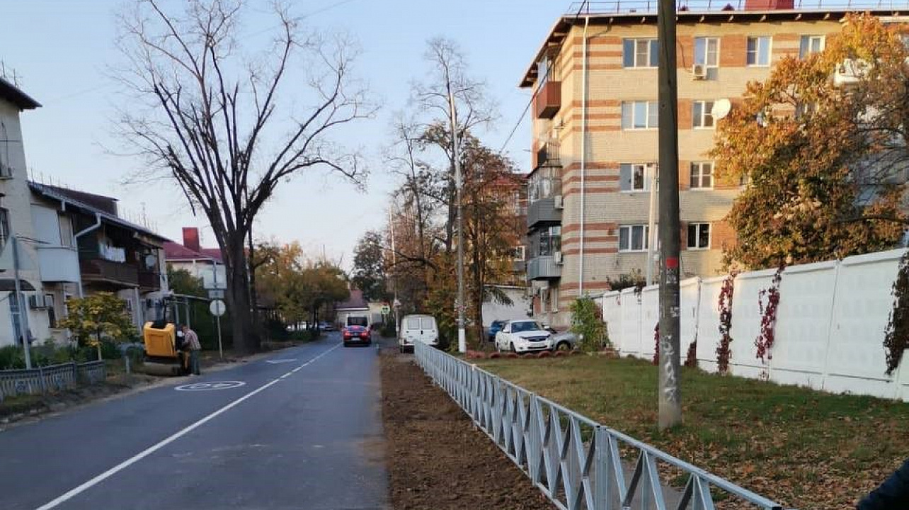 На ул. Юннатов в Краснодаре уложили новый асфальт