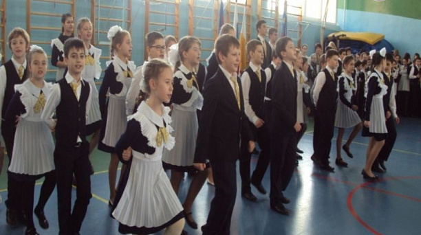 В лицее № 48 прошёл конкурс патриотической песни «Битва хоров»