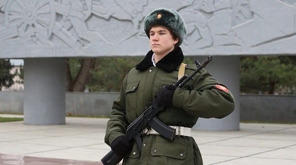 В День Неизвестного Солдата краснодарские постовцы заступили на Вахту Памяти у Огня Вечной Славы