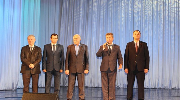 Сегодня в Центральном округе состоялось тожественное мероприятие, посвященное Международному женскому дню