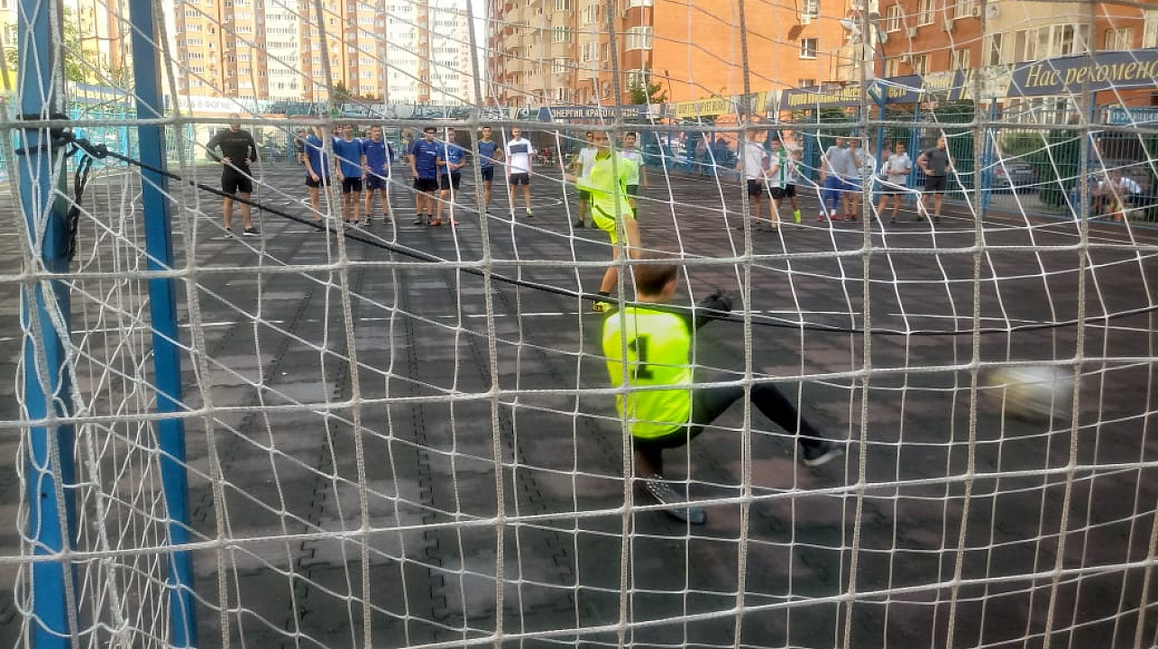 30 команд Прикубанского округа боролись за право выйти в городской финал