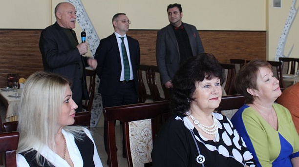 Общественниц Центрального округа поздравили с Международным женским днем