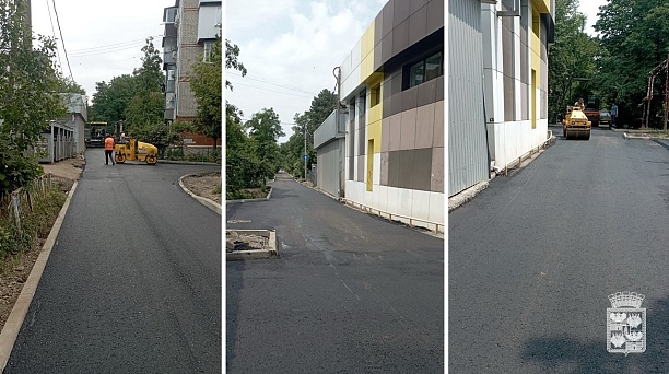 В Прикубанском округе обновляют асфальт на внутриквартальных дорогах и придомовых территориях 
