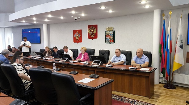 Подготовка к выборам и строительство соцобъектов