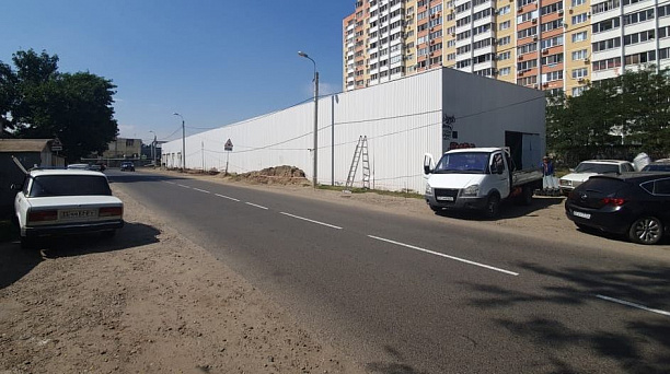 Незаконный ангар сносят в микрорайоне Репина Краснодара
