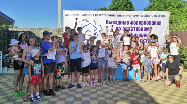 Для детей с ментальными нарушениями прошли соревнования по адаптивному скалолазанию «Горы для всех»