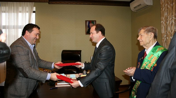 Центральный внутригородской округ и Республика Адыгея продлили договор о сотрудничестве