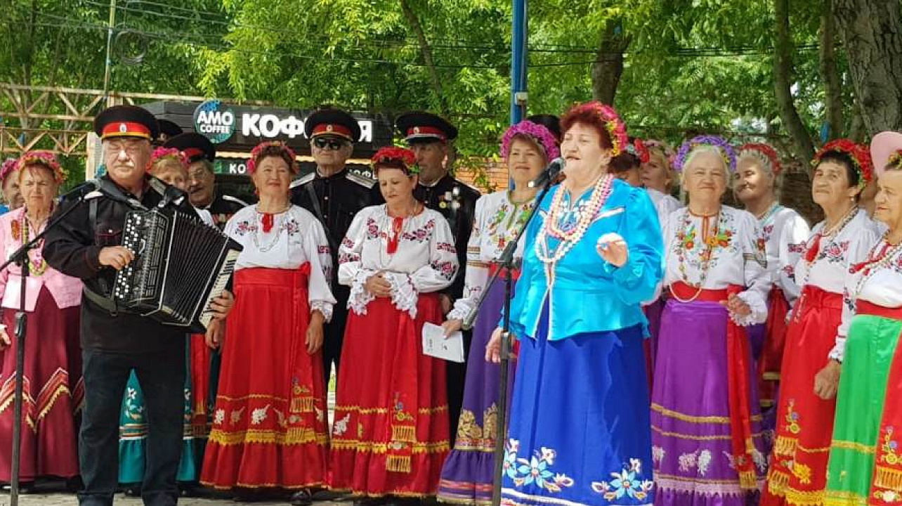 В Рождественском парке  прошел  праздничный концерт Дома культуры Западного округа