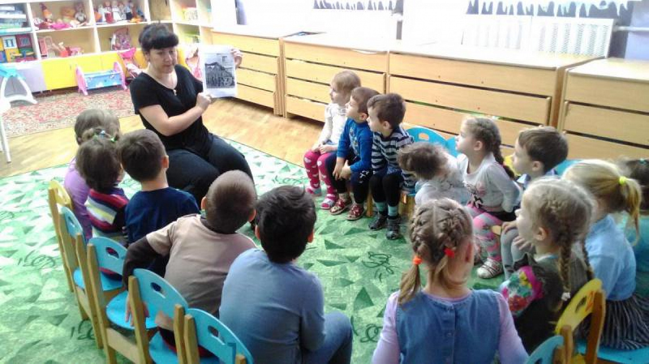 Беседа «Здесь победа свой путь начинала»