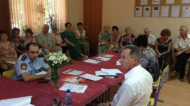 Совещание с руководителями органов ТОС  в ТЦ "Железнодорожный"