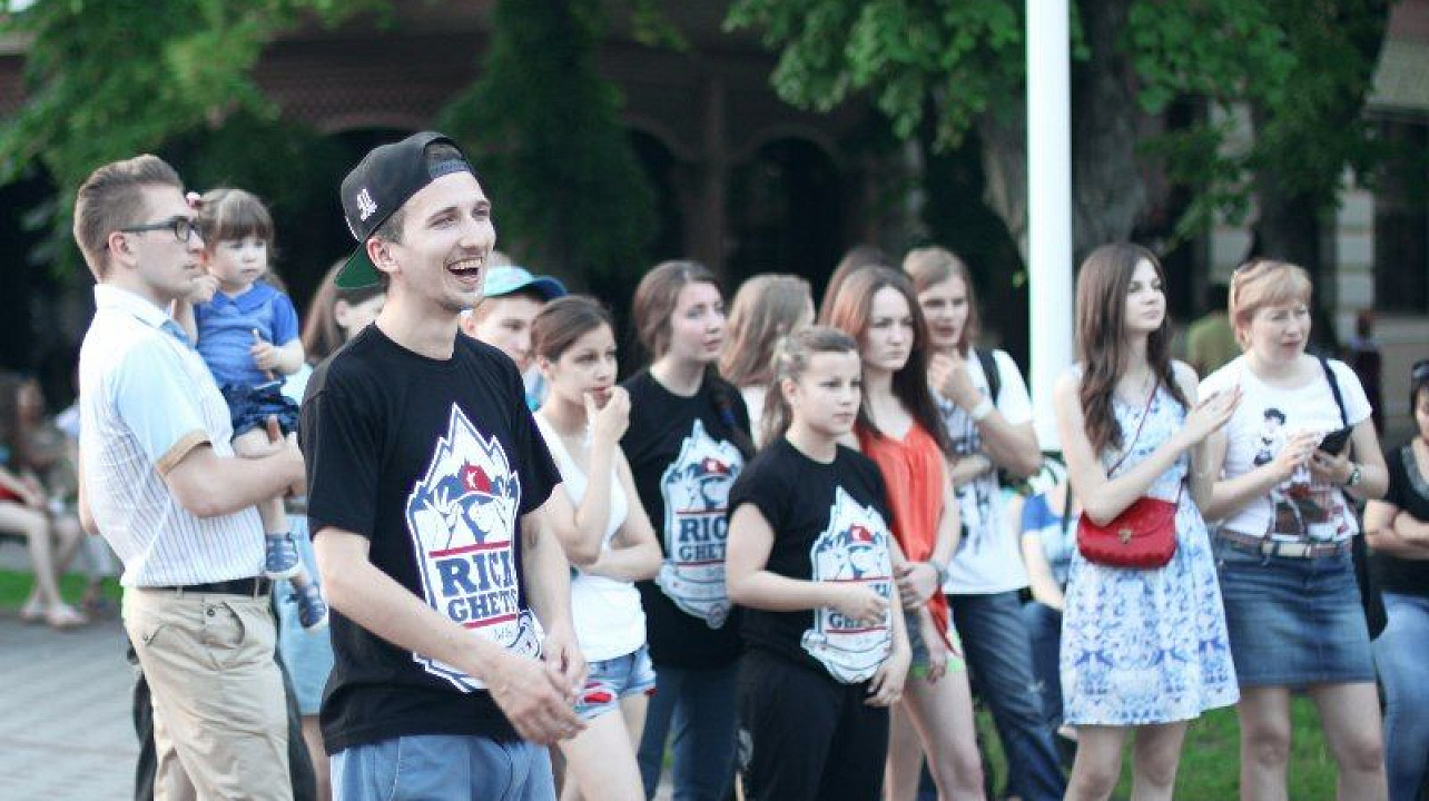 В Центральном округе состоялось открытие сезона «Кино нашего двора»