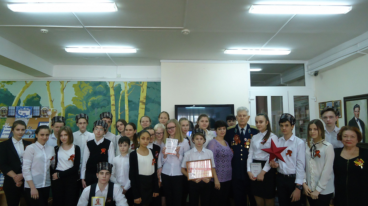 Урок мужества Сталинград прошел в библиотеке Западного округа