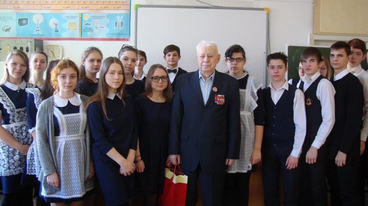 В школах Центрального округа проходят Уроки мужества