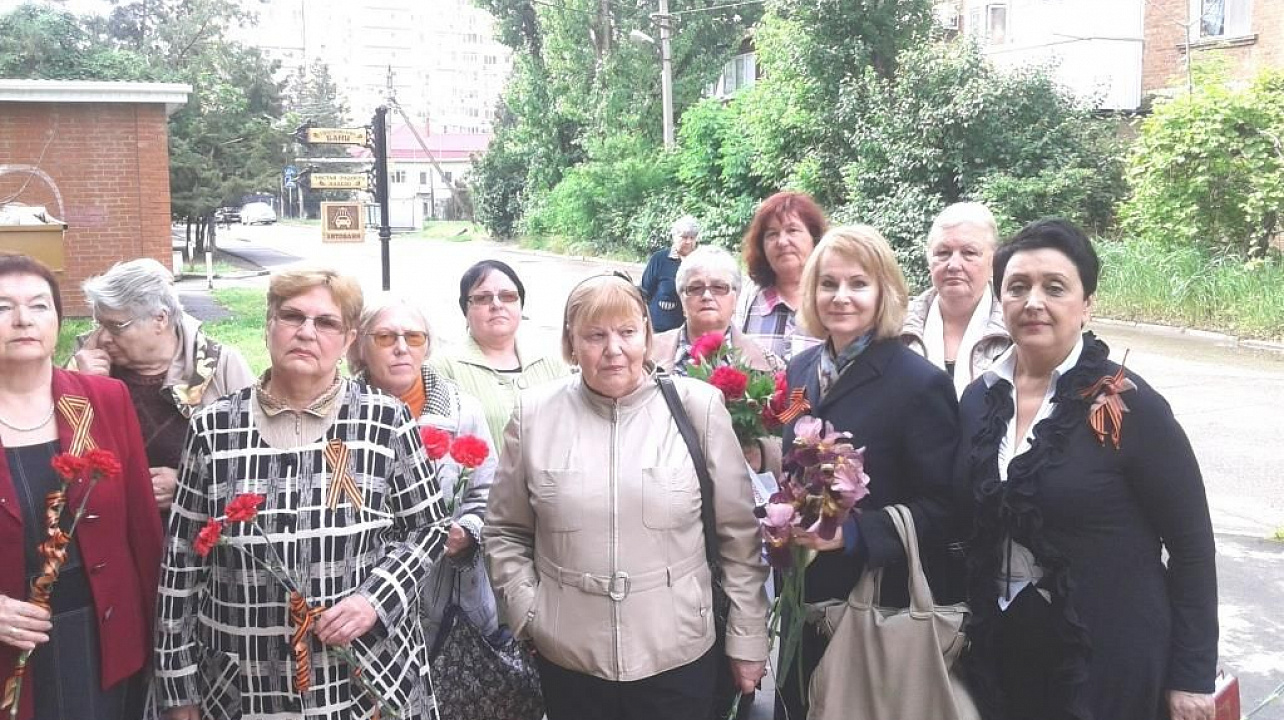 Митинг у могилы Неизвестного летчика прошел накануне Дня Победы