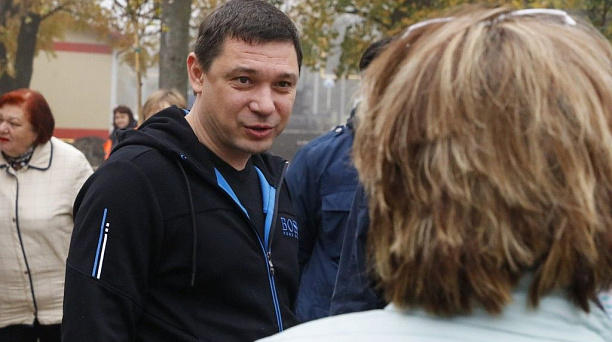 На субботнике во дворах пос. Лорис дополнительно высадили 55 деревьев