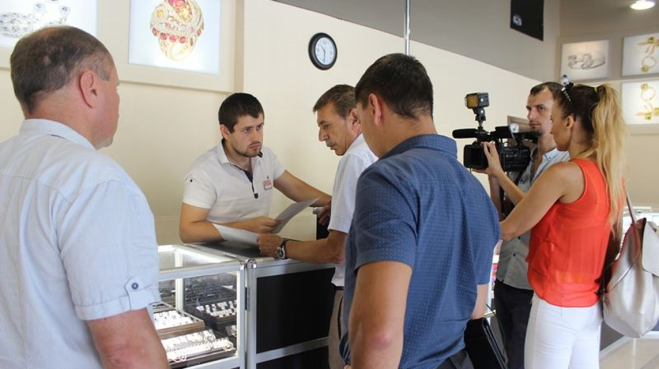 В Центральном округе прошел рейд по выявлению фактов неформальной занятости