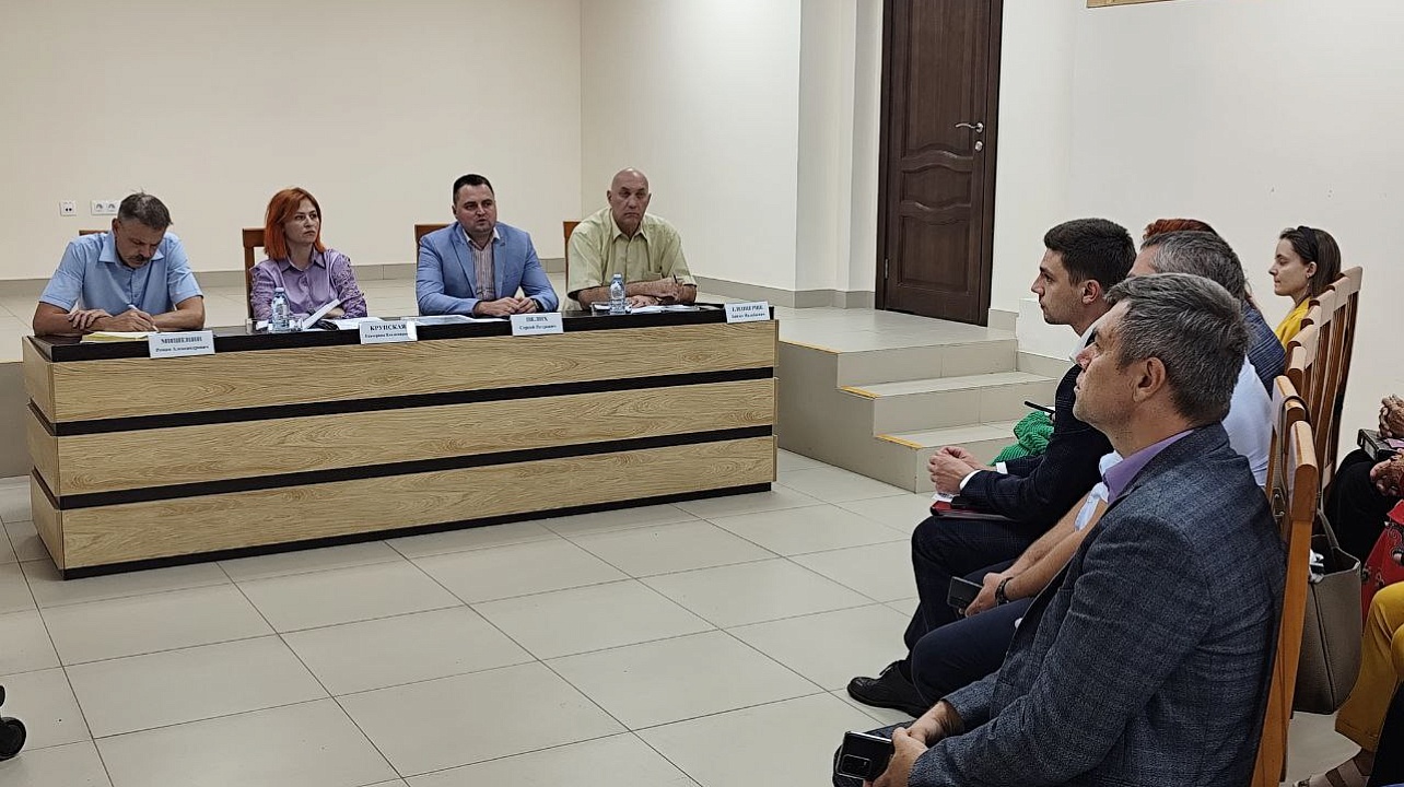 В администрации Калининского сельского округа обсудили перспективы развития посёлка Индустриального