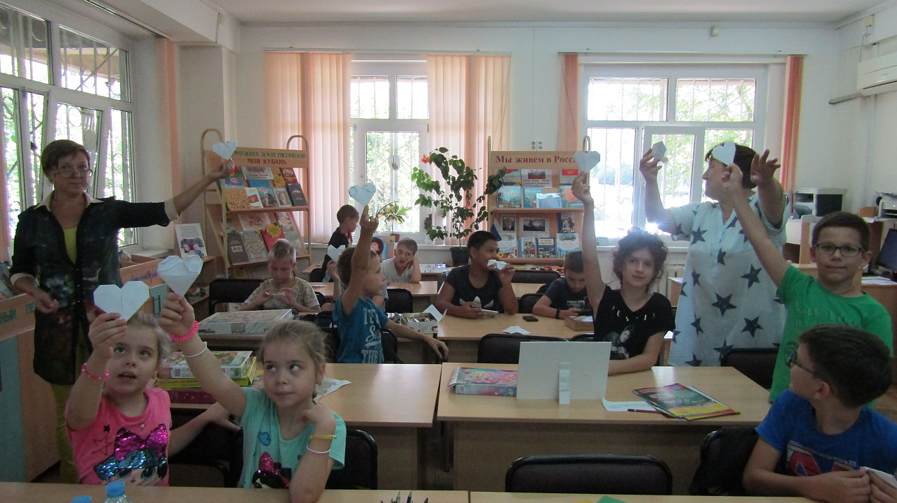 В библиотеке Западного округа прошло мероприятие «Волшебная бумага»