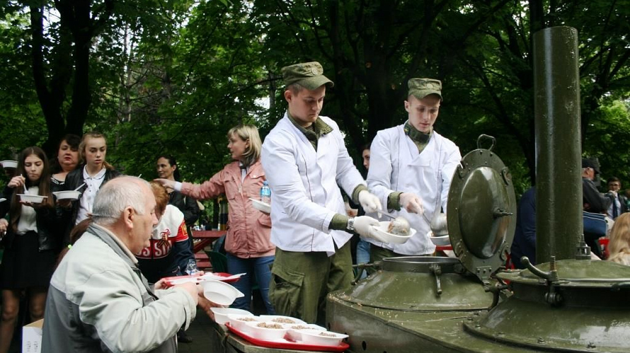 Ветеранов Прикубанского округа поздравили с Днем Победы