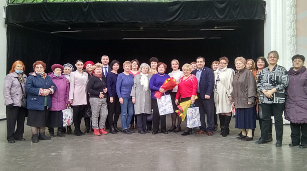 В Молодежном центре Краснодара поздравили женщин - активисток Карасунского округа