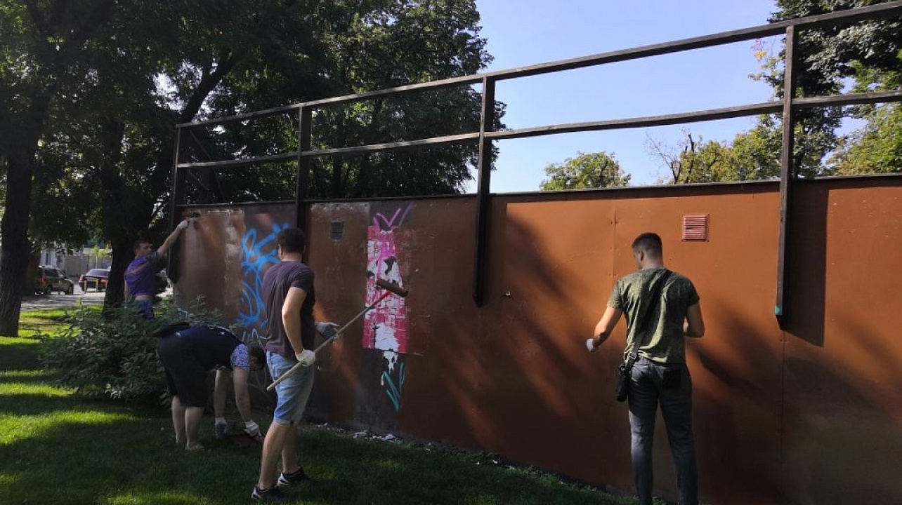 В Западном округе продолжаются субботники в рамках месячника чистоты