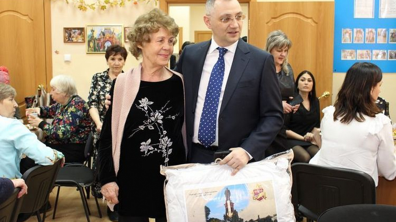 В Центральном округе празднуют Масленицу