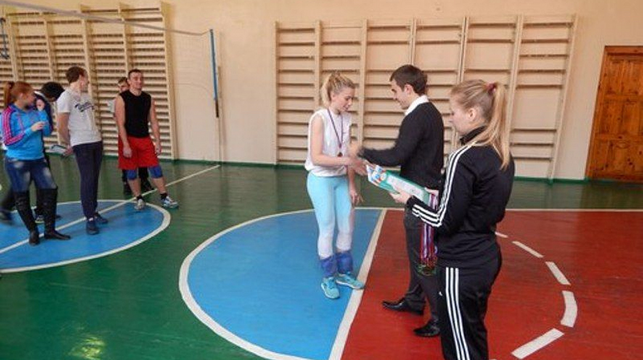 В Центральном округе состоялся турнир по волейболу