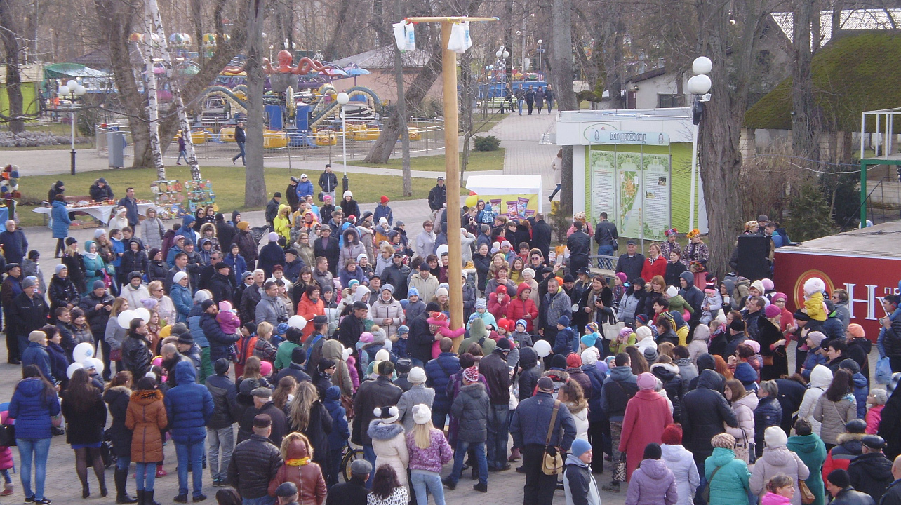 Для жителей Западного округа прошли проводы зимы