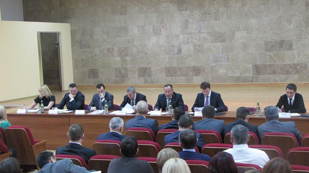 В администрации Центрального округа прошло межведомственное совещание по финансовому оздоровлению предприятий