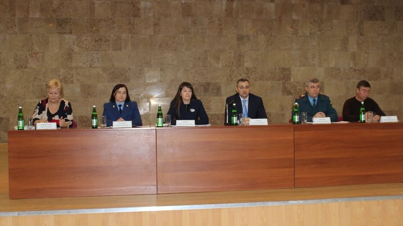 В администрации Центрального округа обсудили вопросы по противодействию коррупции