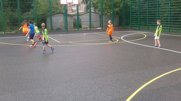 Дворовые команды опробовали новую многофункциональную площадку в Центральном округе