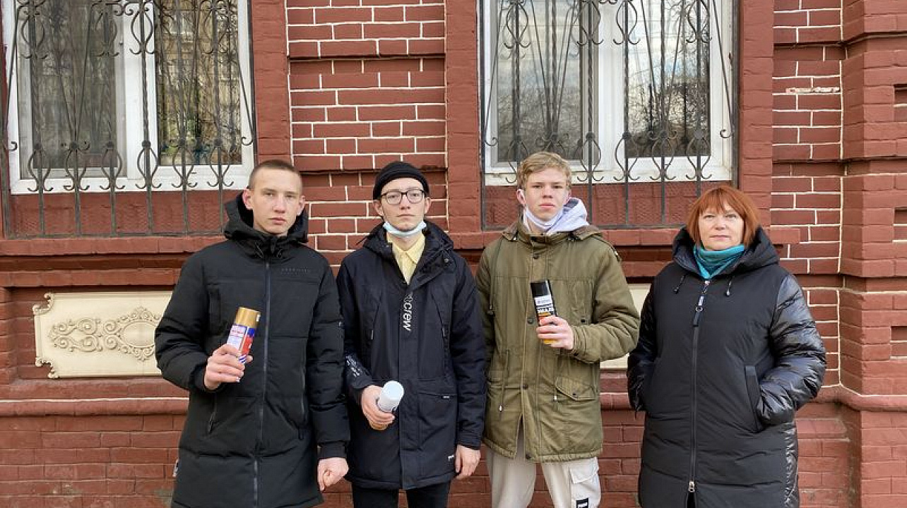 Молодежь Центрального округа вышла на борьбу с наркотрафаретами