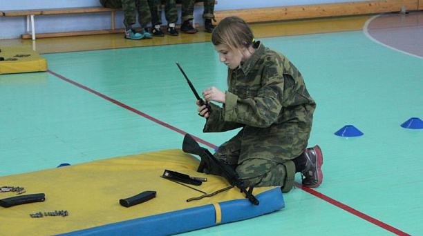 В Центральном округе прошла военно-спортивная игра «Зарница»