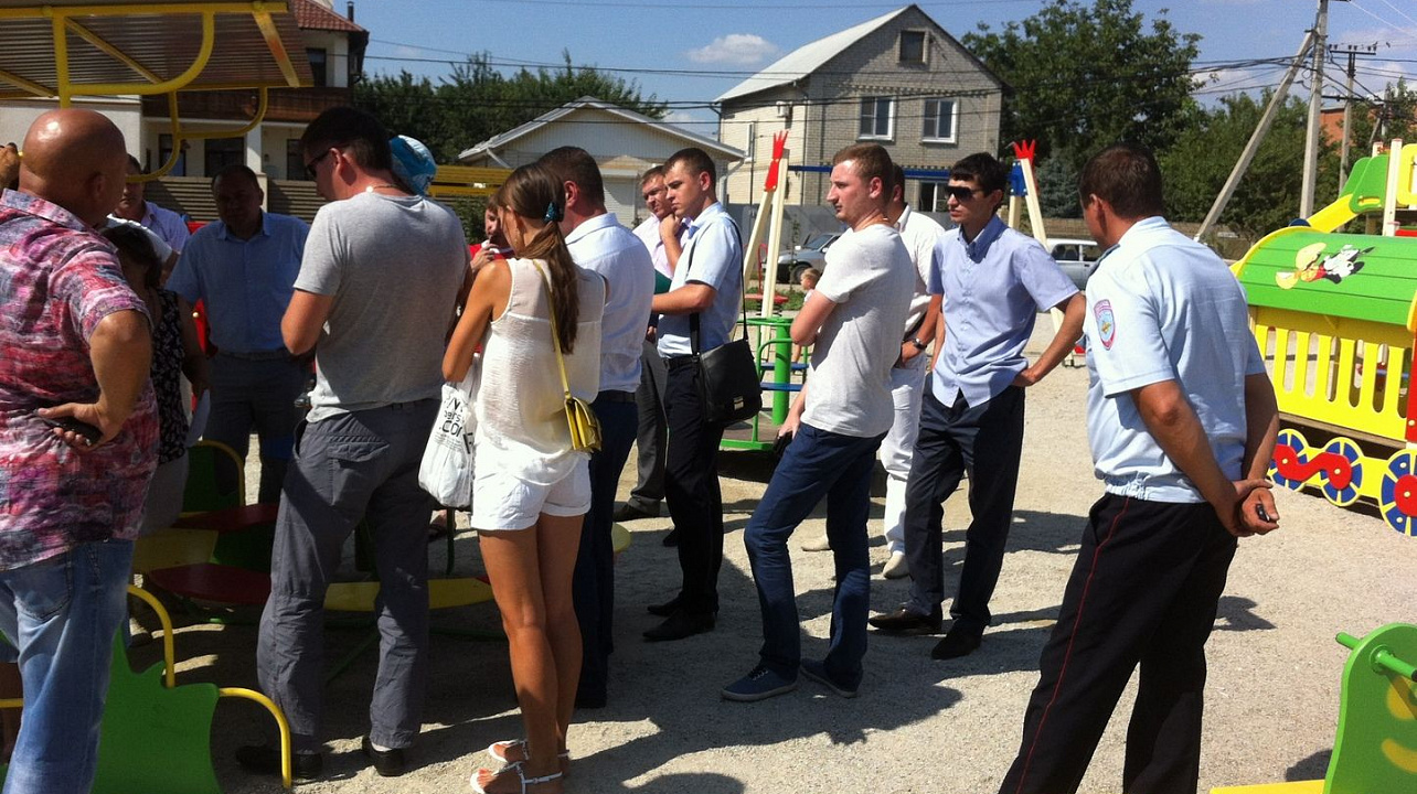 На улице Геодезической состоялась встреча активистов ТОС №481 с главой Калининского сельского округа