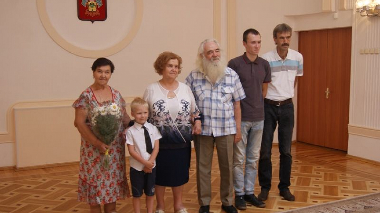 «Золотые юбиляры» Западного округа  принимают поздравления