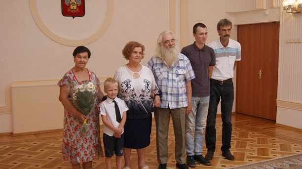 «Золотые юбиляры» Западного округа  принимают поздравления