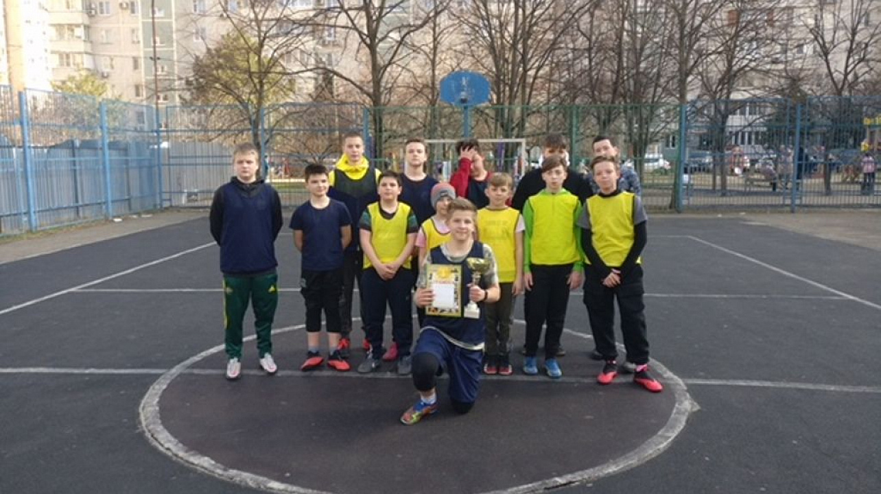 мини футбол.jpg