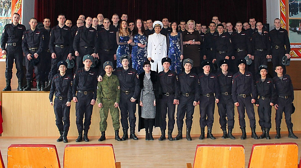 Творческие коллективы Центра культуры и досуга выступили для военнослужащих