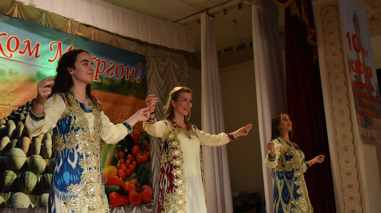 В Краснодаре отметили таджикский праздник «Мехргон» (14).JPG